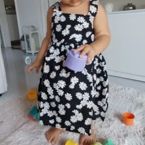 Received Baby Girls Sleeveless Dress with Floral Print from customer T***e.