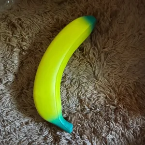 Received Anti-Stress Squishy Banana Toy from customer H****h.