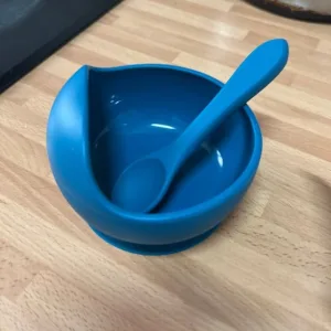 Received Silicone Suction Bowl with Spoon from customer T***e.