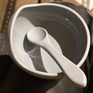 Received Silicone Suction Bowl with Spoon from customer L***n.