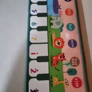 Received Floor Keyboard Mat with Animal Sounds from customer B***a.