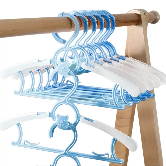 cute hangers, nursery hangers, adjustable clothes hangers, childrens anti-slip hangers